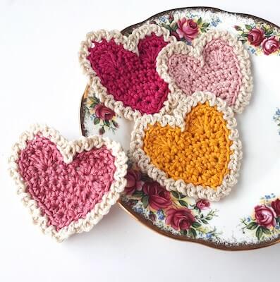 Vintage Crochet Hearts Pattern by Annie Design