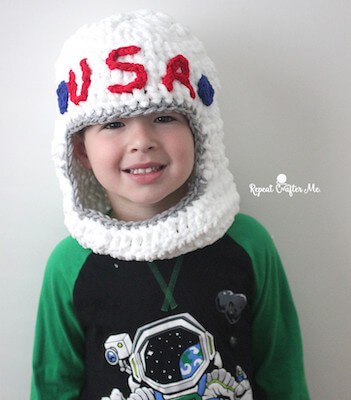 Crochet Astronaut Helmet Pattern by Repeat Crafter Me