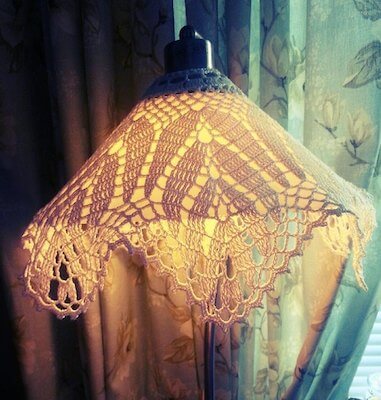 Weeping Willow Lamp Shade Crochet Pattern by Leni McCormick