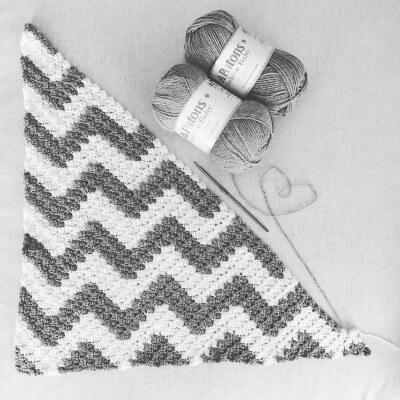 Chevron Blanket Crochet Pattern with Graph by KarlasMakingIt