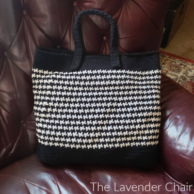 Market Tote Crochet Houndstooth Pattern by The Lavender Chair