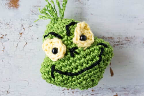 Inspired Christmas Ornament Crochet Grinch Pattern by Sewrella