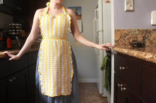 Lemon Drop Apron Crochet Pattern by Casale Crafts