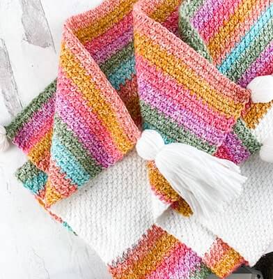 Moss Stitch Crochet Blanket Pattern by Grace And Yarn