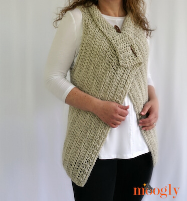 Simple Waterfall Vest Crochet Pattern by Moogly