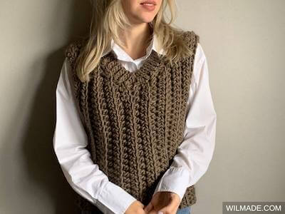 Wow Chunky Free Crochet Sweater Vest Pattern by Wilmade