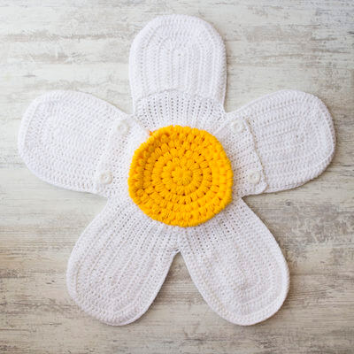 Crochet Daisy Flower Cocoon Pattern by My Accessory Box