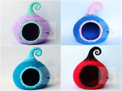 Crochet Pet Sack Pattern by Dasha House