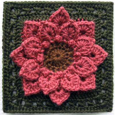Dahlia Flower Granny Square Crochet Pattern