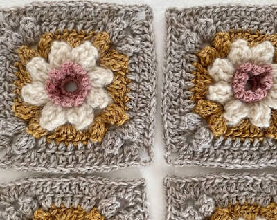 Wild Daisy Granny Square Crochet Pattern by Crochet Objet