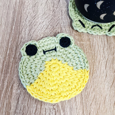 Crochet Kawaii Froggy Coasters Pattern by HELLOhappy