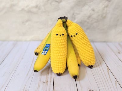 Crochet Banana Play Food Pattern by Baby Cakes Studios