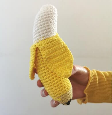 Crochet Beaming Banana Pattern by Cilla Crochets