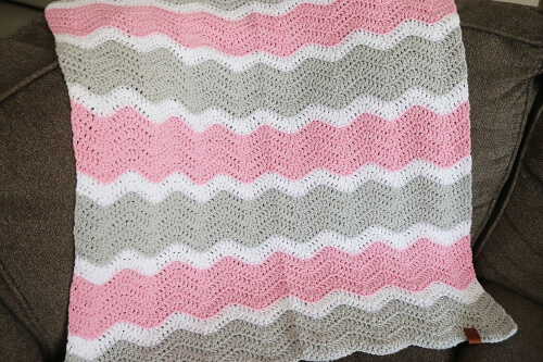 Modern Chevron Baby Blanket Pattern by Amanda Crochets