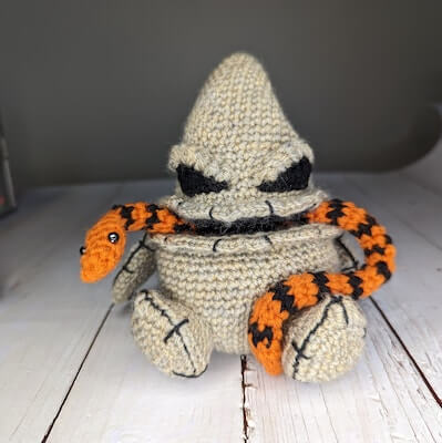 Boogie Bug Worry Monster Crochet Pattern by Gemino Patterns