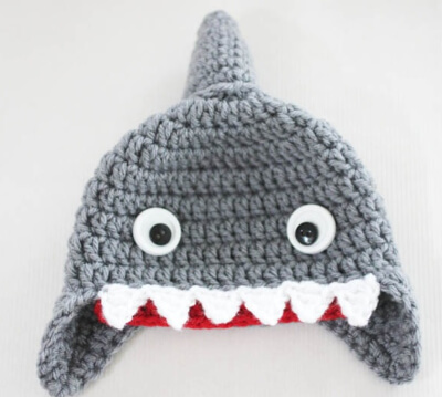 Crochet Shark Hat Pattern by Repeat Crafter Me