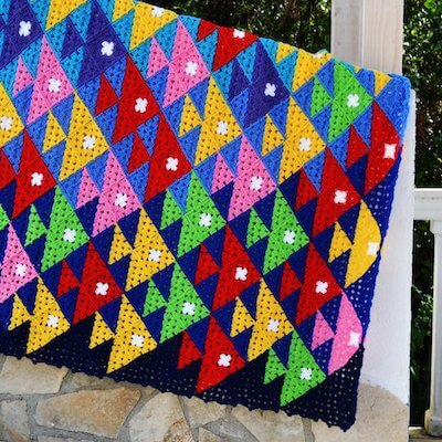 Fish In The Pond Granny Square Blanket Crochet Pattern by Lena Fedotova