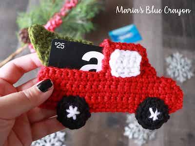 Crochet Gift Card Holder Pattern by Maria's Blue Crayon