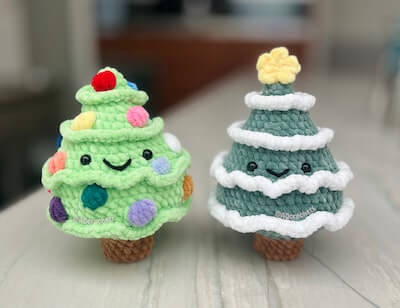No Sew Christmas Tree Crochet Pattern by AQ Crochets