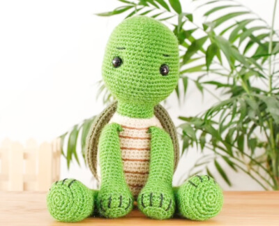 Willy the Turtle Crochet Pattern by ChiquiPork