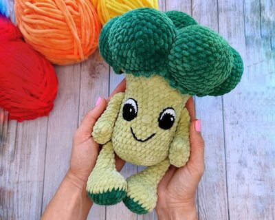 Crochet Broccoli Toy Pattern by Gennadi Shop
