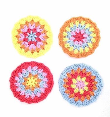 Summer Coasters Crochet Pattern by Annemarie Benthem