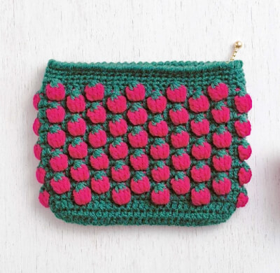 Crochet Strawberry Stitch Zipper Pouch Pattern by SnailHouseCraft