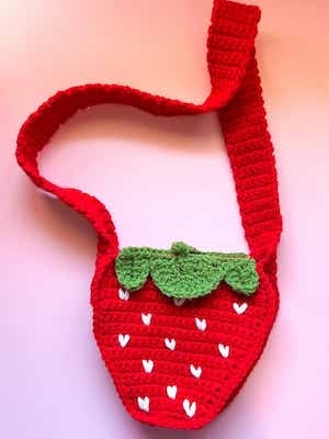 Crochet Strawberry Bag Pattern by The Caffeinated Snail