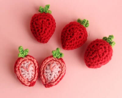 Crochet Strawberry Halves And Wholes Pattern by Twinkie Chan