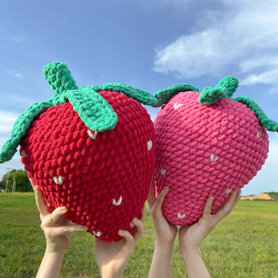 Crochet Strawberry Plush Pattern by Hayhay Crochet