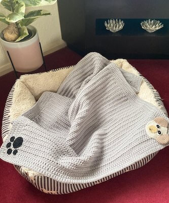 Crochet Sweet Dog Blanket Pattern by Woodgreen Pets Charity