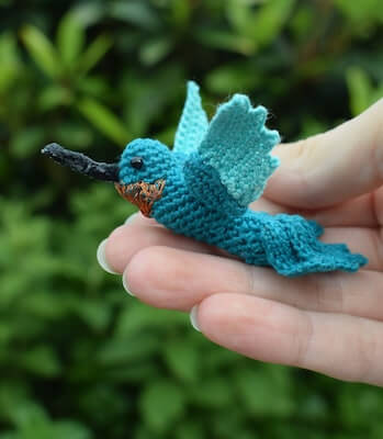 Crochet Little Hummingbird Pattern by Hannekes Designs