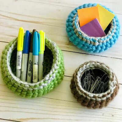 Easy Crochet Baskets Pattern by Desert Blossom Crafts