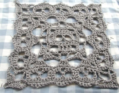 Granny Skull Infinity Square Crochet Pattern by Spider Mambo