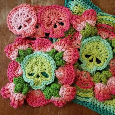 Granny Square Skull Crochet Pattern by Madlandia