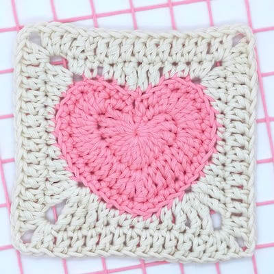 Heart Granny Square Crochet Pattern by Paula In The Cloud