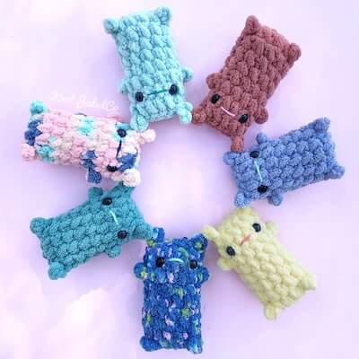 Squishy Stress Pet No-Sew Crochet Pattern by Knot Jaded Co