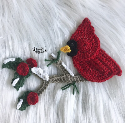 Christmas Cardinal Crochet Pattern by NellasCottage