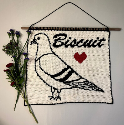 Wall Hanging Pigeon Crochet Pattern by KnotsToTheWall