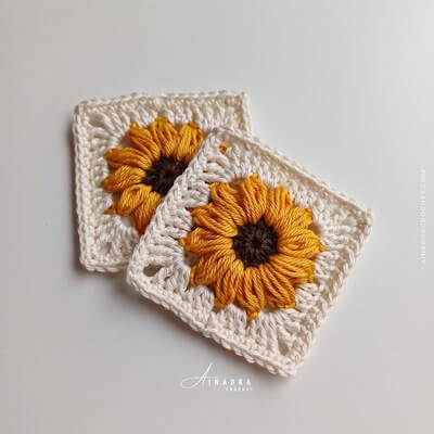 Sunflower Square Crochet Pattern by Ainaora Crochet