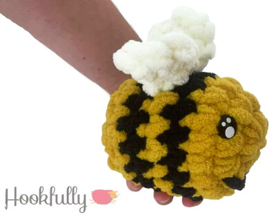 Small Amigurumi Bee Pattern by Hookfully