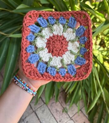 Crochet Floating Daisy Granny Square Pattern by Created By Carolyn Co