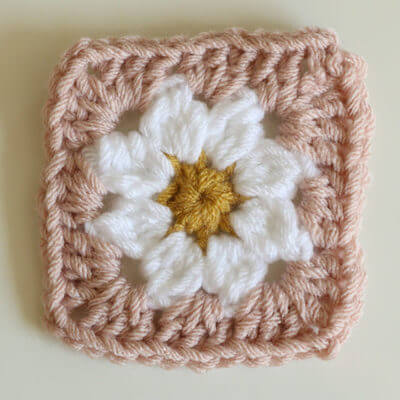 Easy Crochet Daisy Granny Square Pattern by Melanie Ham