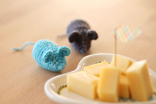 Cheeky Mice Crochet Pattern by Haak Maar Raak