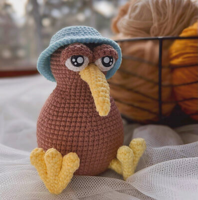 Amigurumi Kiwi Bird Crochet Pattern by VesniankaPatterns