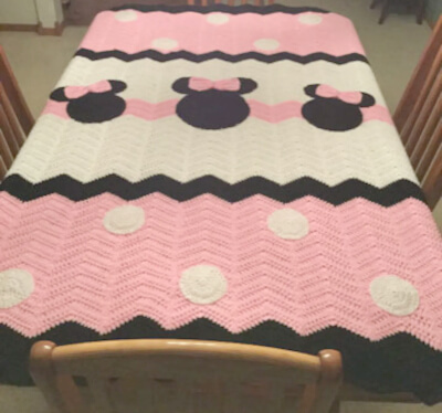 Chevron Minnie Mouse Blanket Crochet Pattern by ImInStitches13