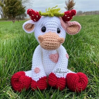 Strawberry Cow Crochet Pattern by HH Designs 4