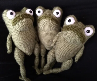 Crochet Frog Over the Garden Wall Amigurumi Pattern by Stacy Renfroe