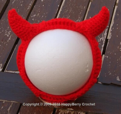 Crochet Devil Horns Headband Pattern by Happyberry