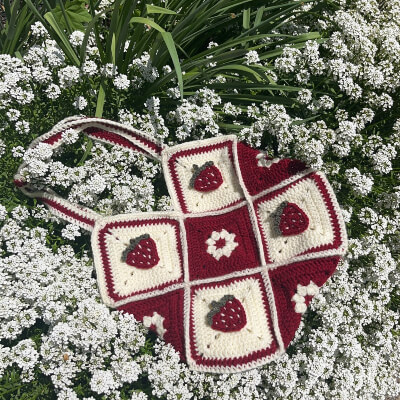 Tote Bag Strawberry Crochet Granny Square Pattern by MariaFloraCrochet